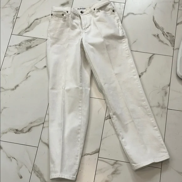Style & Co. women’s White Straight-Leg Jeans - Picture 1 of 7